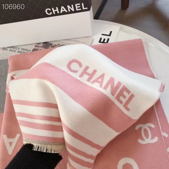 ๐โจAUTHENTICโจ๐CHANEL scarf - Picture 3 of 4